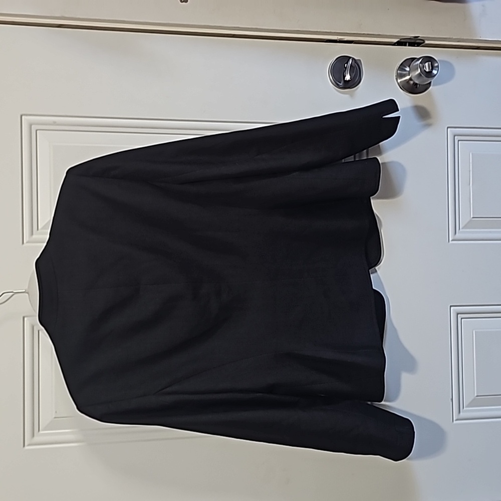 NWOT SUIT COAT CHARCOAL GRAYWITH A SILKY DESIGN INSIDE - Picture 6 of 7